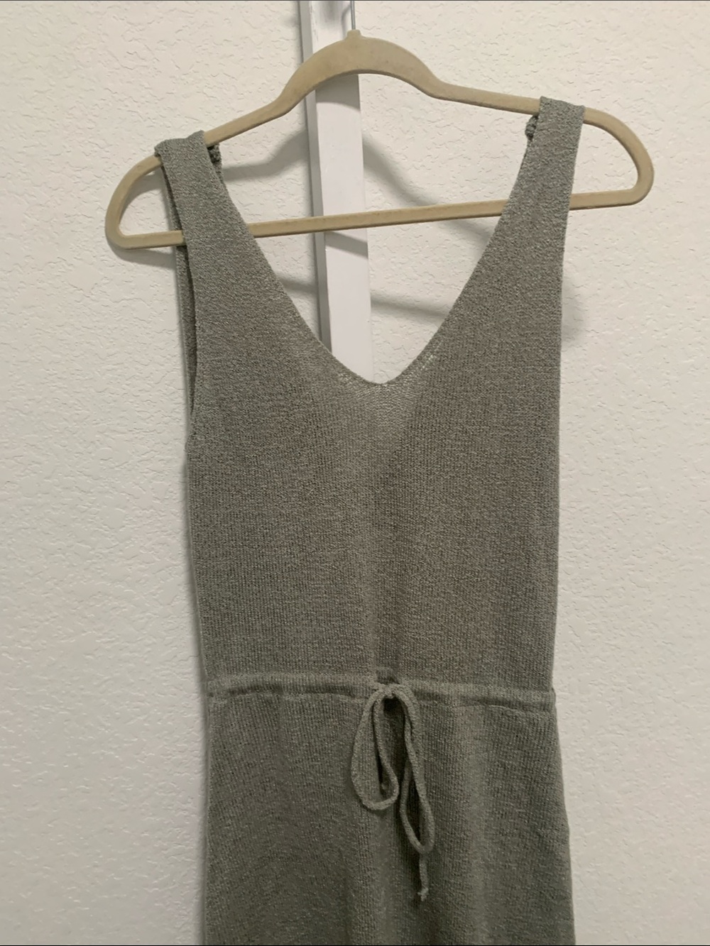 NWT Wishlist Sleeveless V-Neck Knit Dress with Tie Waist - Picture 2 of 11